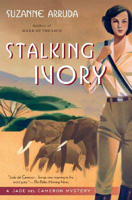【预售】Stalking Ivory