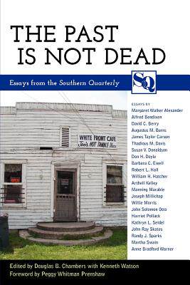 【预售】The Past Is Not Dead: Essays from the 