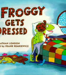 现货 Froggy Gets Dressed