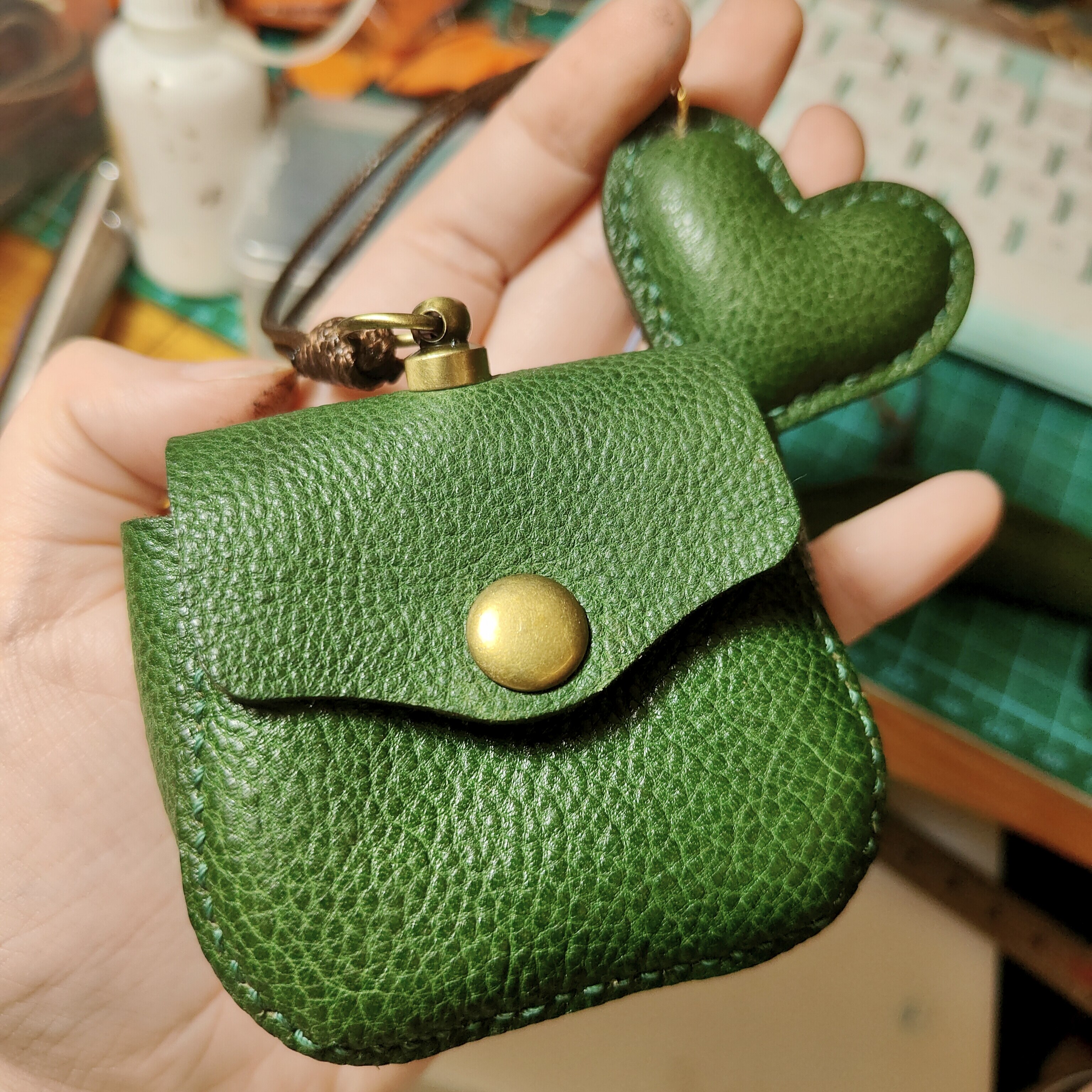 纯手工缝制真皮蓝牙耳机包挂件