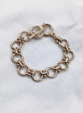 青岛外贸流行饰品欧美原单个性小众金色设计圆圈夸张精品手链