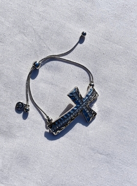 青岛外贸流行饰品欧美原单正品个性小众满钻十字打标d牌精品手链