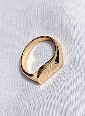青岛外贸流行饰品欧美原单个性简约抽象月牙镀真金铜精品戒指