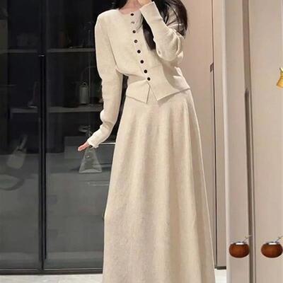 针织毛衣连衣裙子女春秋季2024新款小香赫本风一整套早秋穿搭长裙