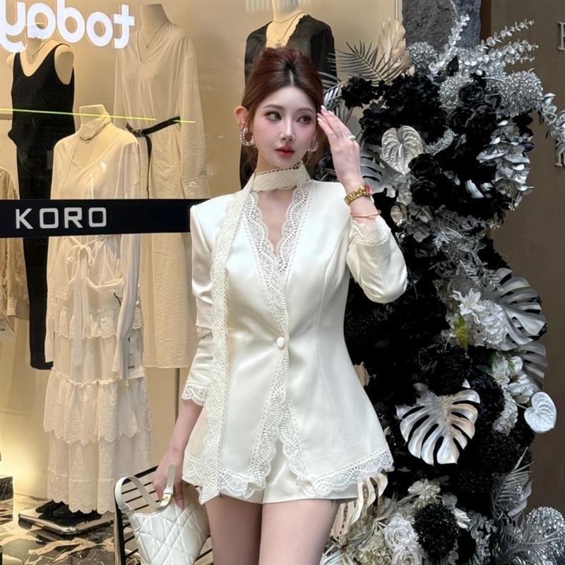 法式御姐风飘带蕾丝v领长袖外套短裤两件套女春季新款时尚套装ins