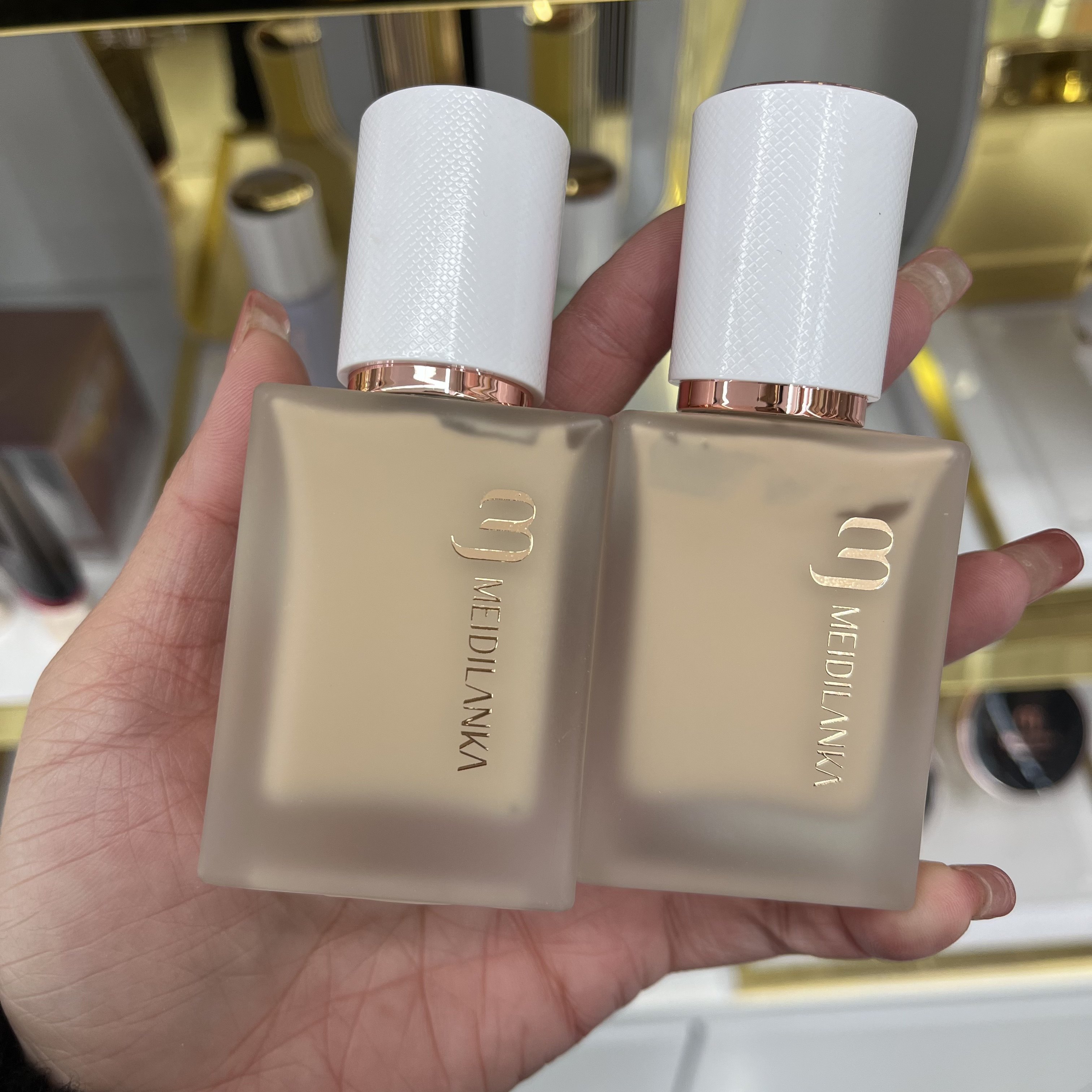 美迪兰卡如初美肌粉底液遮瑕保湿养肤持久不脱妆防水亮肤送美妆蛋