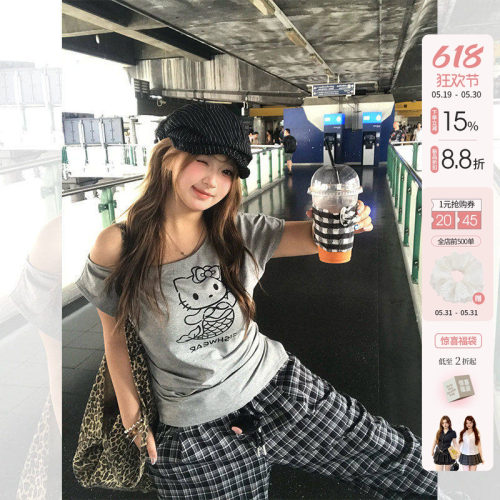 你的鱼 人鱼Kitty+韩女神裤 微胖mm斜肩宽松短袖上衣格纹休闲裤