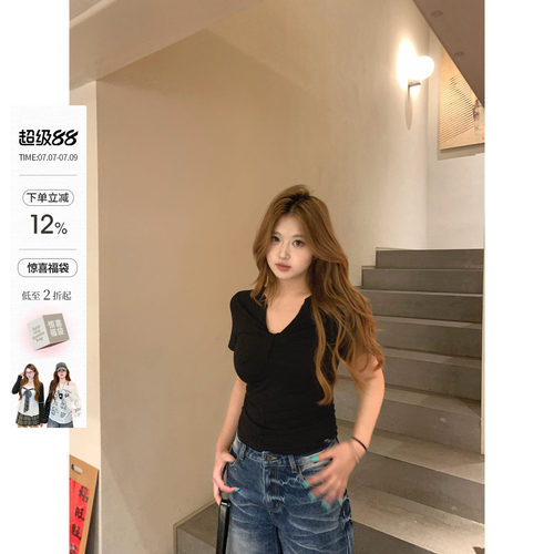 你的鱼 浪漫波卡尔 微胖mm轻熟风正肩V领修身扭结显瘦春夏短袖