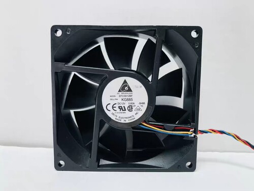 EFC0912BF KG885 12V 0.60A 9CM 9032 4线 温控 散热风扇