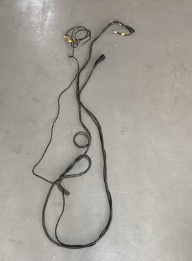 三菱，GP3000H-CBLS-5M，顺丰到付，可议价，感兴工业备件