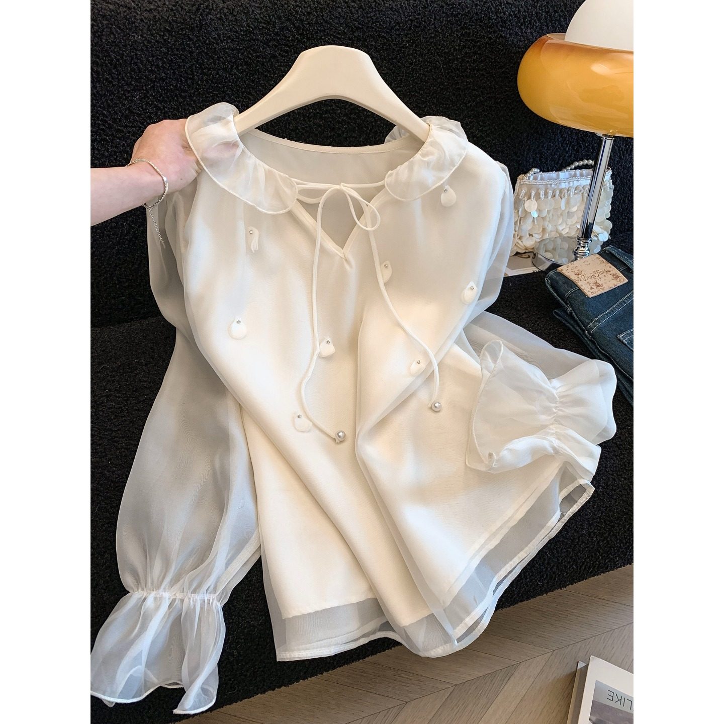 温柔风钉珠荷叶边v领系带雪纺衬衫女春装绝美法式衬衣喇叭袖上衣,女装/女士精品,衬衫,淘宝优惠券,粉丝福利购,淘宝优惠卷