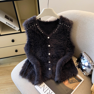 高级感仿水貂绒钉珠v领马甲女秋冬新款洋气时髦叠穿百搭保暖马夹