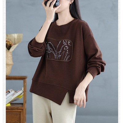 大码胖mm设计感印花正肩圆领卫衣女春秋显瘦不规则下摆开叉上衣潮