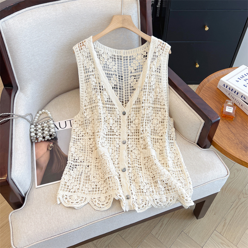 针织钩花镂空V领马甲背心女夏季大码胖mm波西米亚度假风无袖上衣