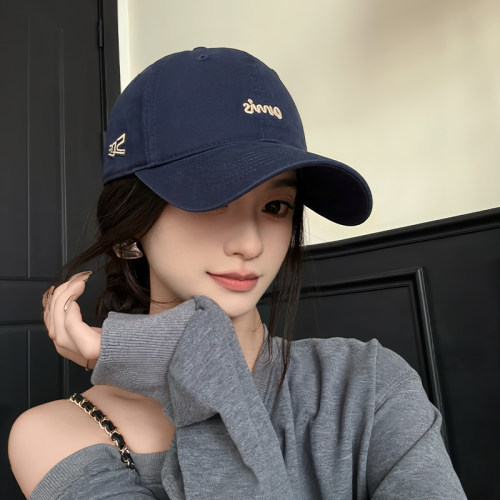美式字母刺绣显脸小棒球帽女款