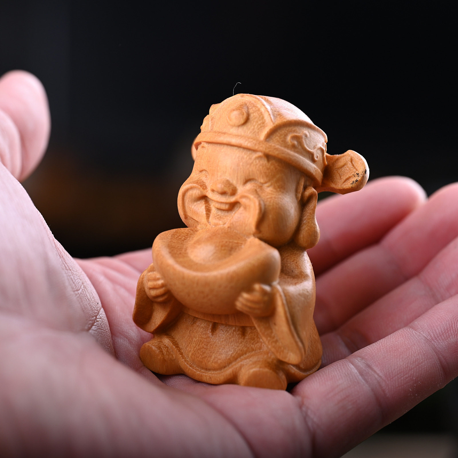 黄金檀木雕财神爷文玩手把件