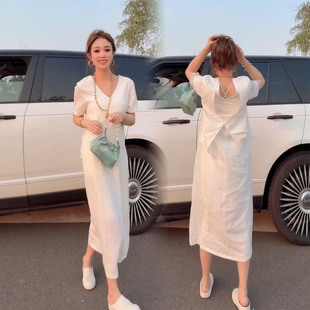 时尚百搭设计感V领白色连衣裙女夏季新款显瘦气质松弛感纯色长裙