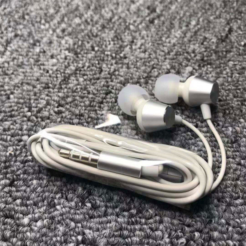 金属入耳式带麦耳机安卓加减音量 通话语音耳机美标震撼音效