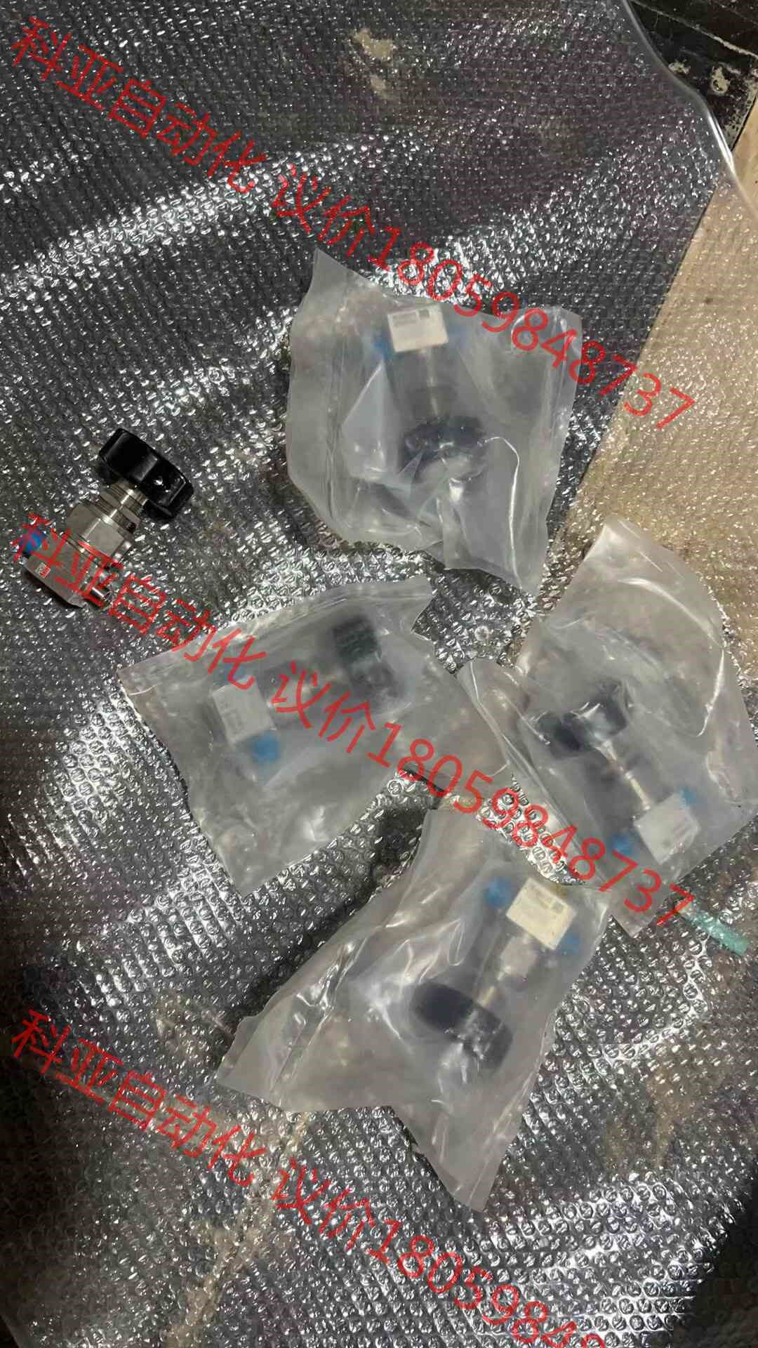 世洛伟克隔膜阀，全新，没包装，有一台打开了，型号6LV-DS