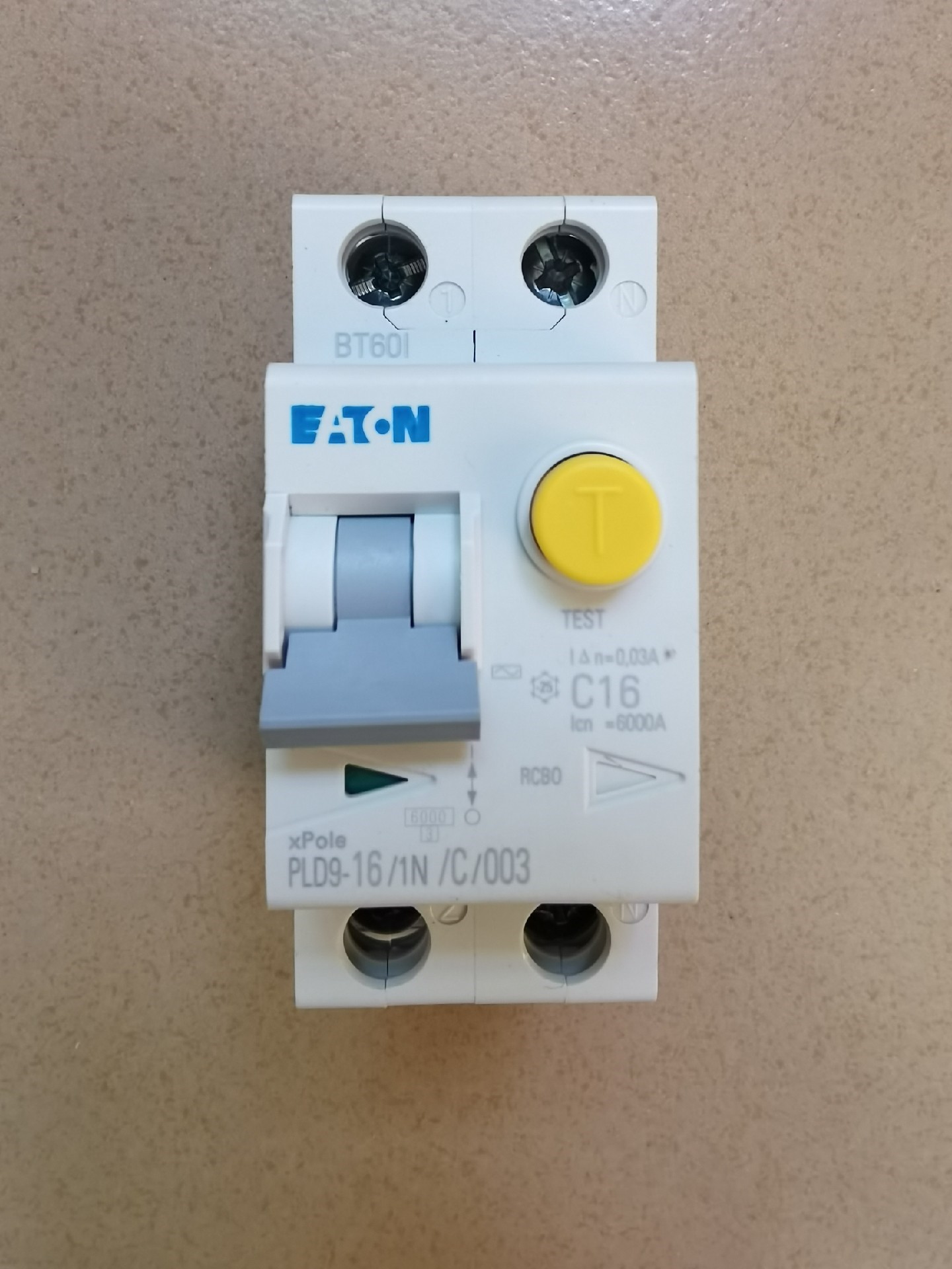 伊顿穆勒保护开关PLD9-16/1N/C/003，保全新原装
