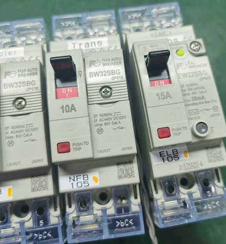 富士断路器BW32SBG-2P010，10A，三个(议价)