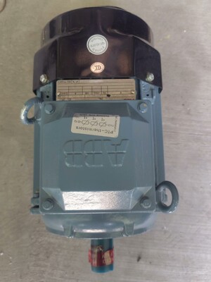 ABB电机1.1KW  M2BA90SLB4全新未使用，搬运