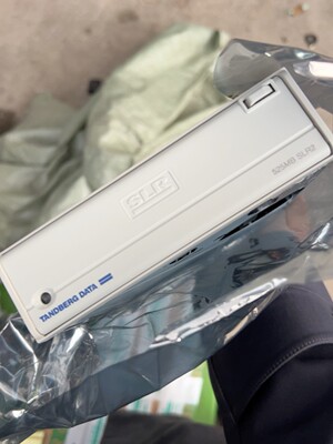 腾宝 TANDBERG DATA SLR2  磁带机腾宝