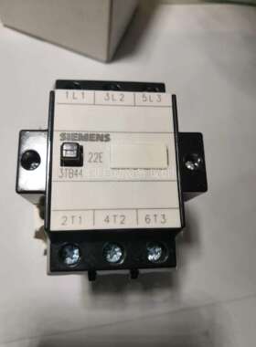 正品触器3TB44 22-OXMO220V线圈电压2（议价）