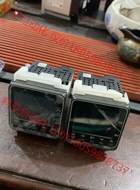 9成新欧姆龙温控表，e5cc-qx2dsm-800，两个。成