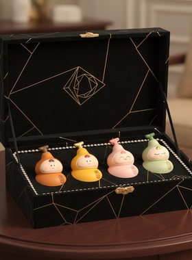 新中式树脂卡通公仔礼盒摆件