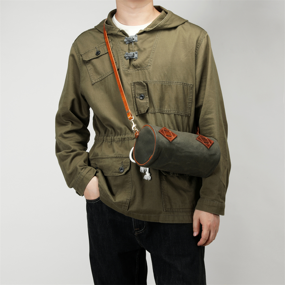 美式复古防泼水油蜡帆布圆筒包