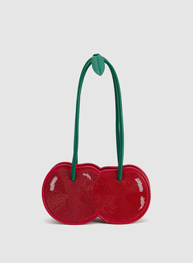 UR国内2025夏季女士度假风潮流樱桃造型串珠单肩包UAYB50082