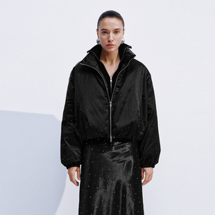 UR国内2025冬季女装时髦个性魅力贴钻短款羽绒服UWG150119