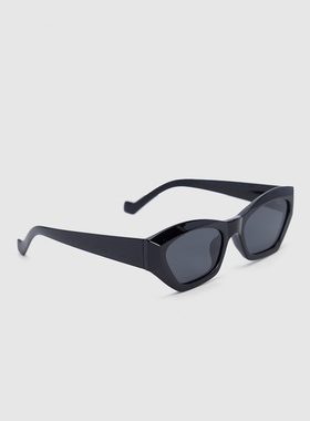 UR国内2025夏季女士修饰脸型潮流休闲异形猫眼眼镜UAYA50157