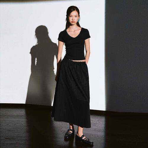 UR国内2026夏季女装简约蕾丝花边系带超宽松半裙UYB560001