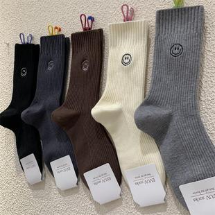 韩东大门保暖加厚女袜子柔软细腻亲肤刺绣笑脸坑条中筒羊绒堆堆袜