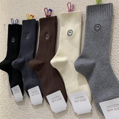 东大门韩网红笑脸刺绣中筒袜