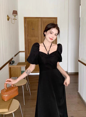 大码法式复古挂脖连衣裙女夏季胖mm收腰显瘦气质赫本风黑色小黑裙