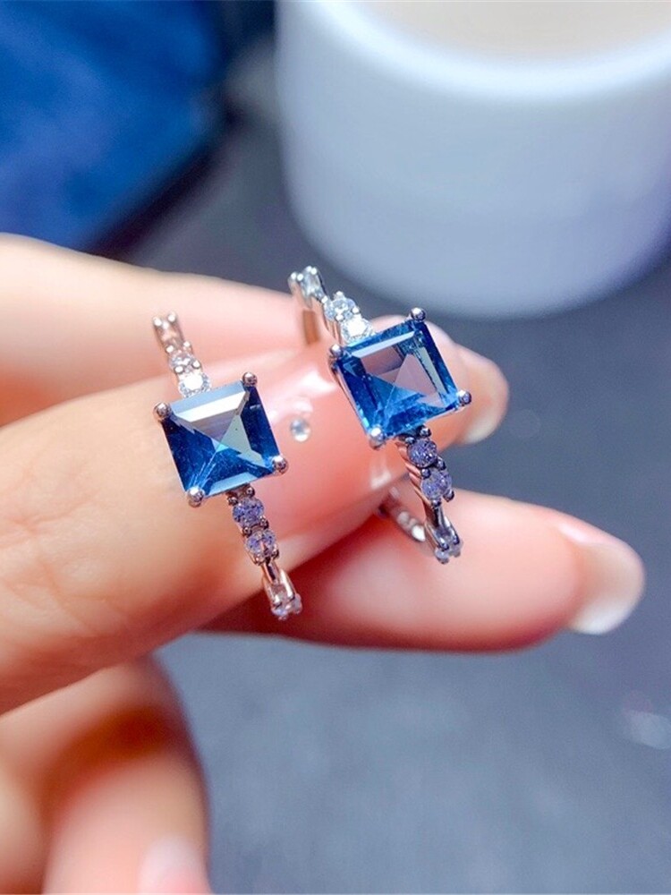 일본과 한국의 새로운 S 도금 18K 골드 천연 런던 블루 토파즈 반지 여성용 라이브 입 반지는 우아하고 달콤합니다