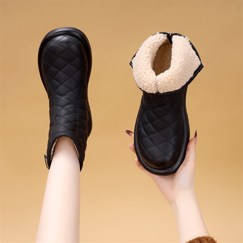 2025年冬季新款加绒不累脚雪地靴