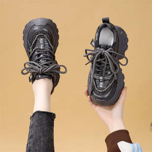 女银色炸街网红运动慢跑步休闲鞋 厚底巴黎风老爹鞋 新款 2025秋冬季