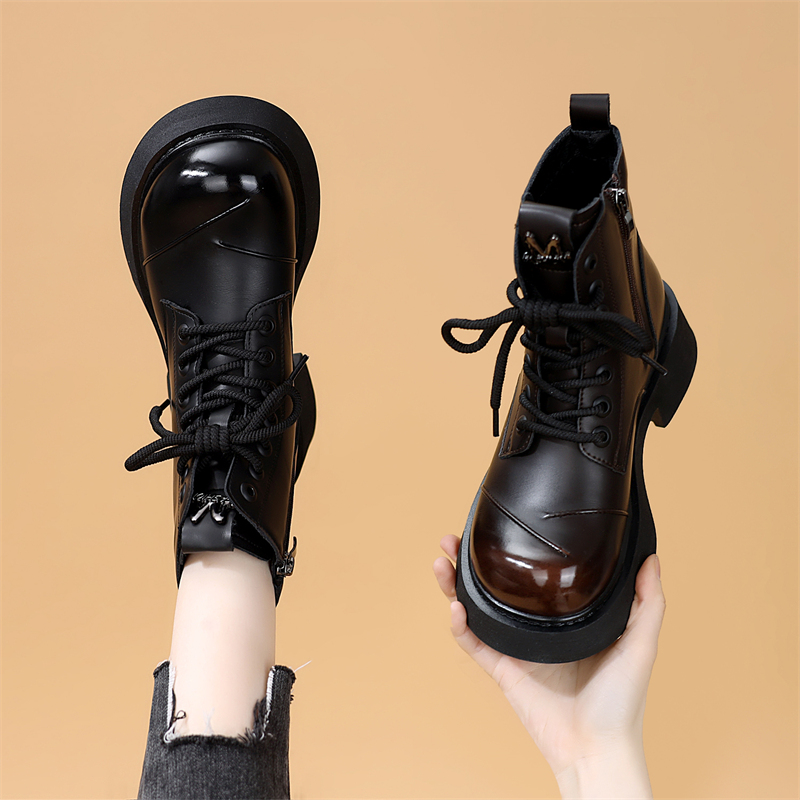 2025年秋冬新款英伦风防水马丁靴