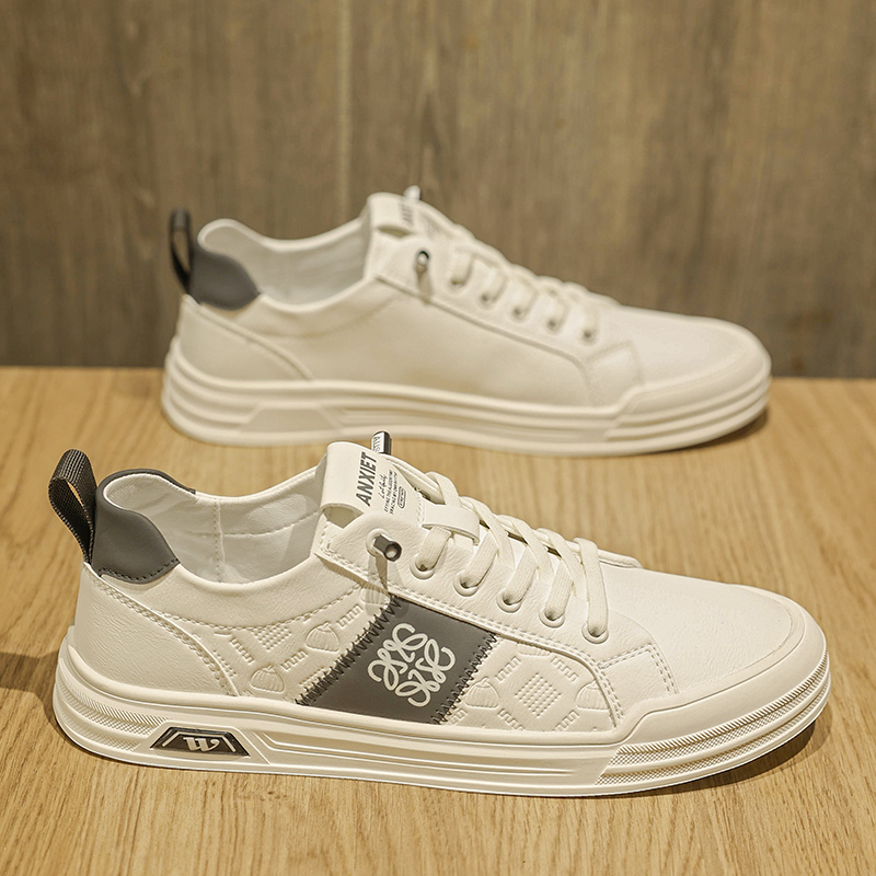 男鞋夏季休闲百搭软底一脚蹬板鞋