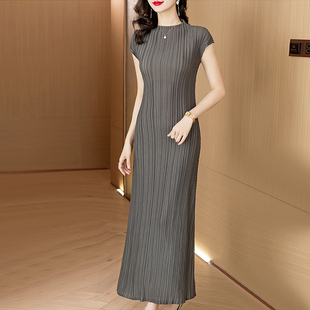 压褶外贸裙2025夏季新款高级感长裙时尚休闲开叉褶皱炸街连衣裙女