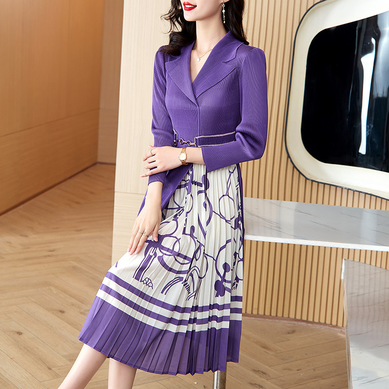 印花褶皱连衣裙女2024春装新款法式减龄假两件高级感西装百褶裙子