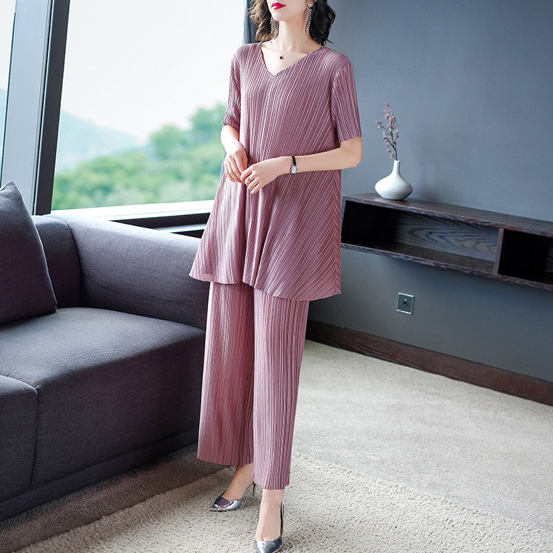 减龄显瘦夏装新款女神范胖妈妈褶皱套装时尚遮肉轻奢阔腿裤两件套