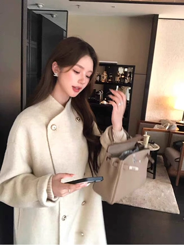 Белое шерстяное двусторонное кашемировое зимнее шерстяное пальто, изысканный стиль, 2025 года, городской стиль, подходит для подростков