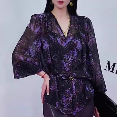 赫本风法式豹纹泡泡长袖衬衫女早秋穿搭系带收腰防晒罩衫小众上衣