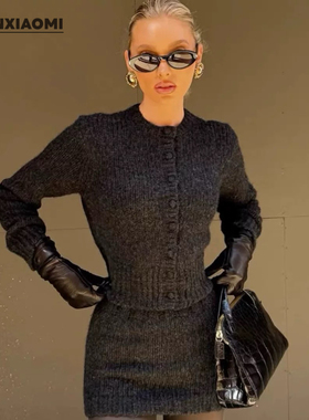 【蜜蜜家】欧美辣妹圆领收腰长袖上衣+低腰包臀短裙两件套25/M110