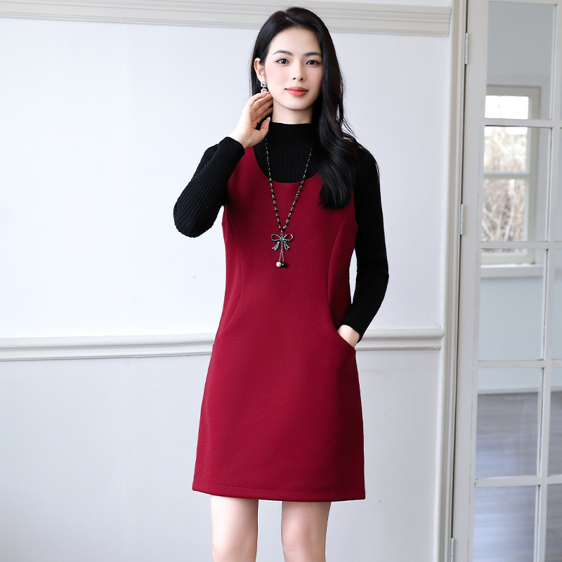 中厚圆领毛呢背心裙女士直筒秋冬新款通勤酒红色中长款无袖连衣裙